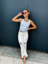 WHITE URBAN DISTRESSED CROP JEAN