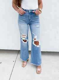 BLAKELEY LIGHTWASH DISTRESSED JEANS