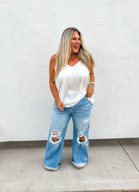 BLAKELEY LIGHTWASH DISTRESSED JEANS